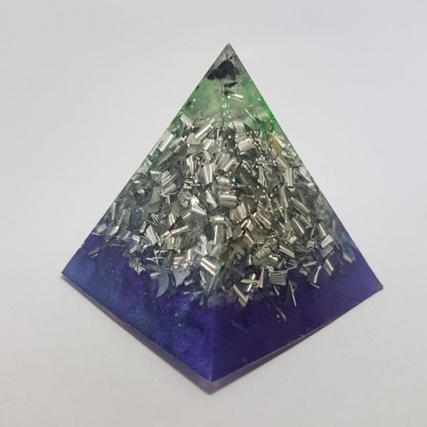 Silver Dancer Quartz Orgoneit Pyramid 6cm