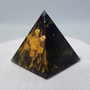 Black Magic Orgone Orgonite Pyramid 4cm