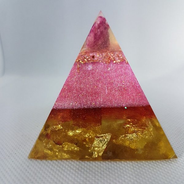No Quarter Orgonite Pyramid 6cm 1