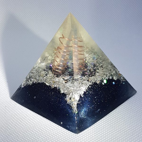 StarLight Orgone Orgonite Pyramid 6cm