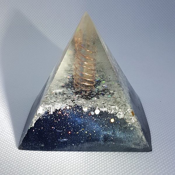 StarLight Orgone Orgonite Pyramid 6cm 1