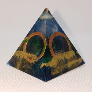 Circles Above Orgone Orgonite Pyramid 5cm