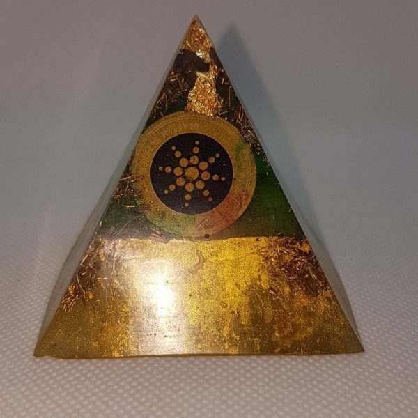 Earthling Orgone Orgonite Pyramid 6cm 1