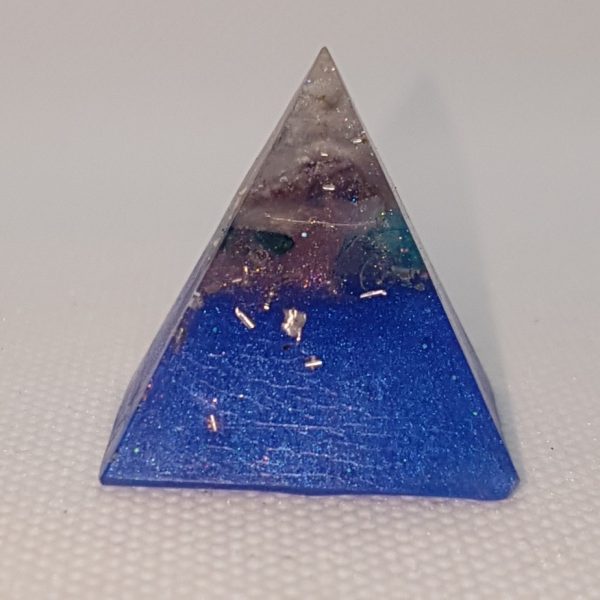 Beyond the Blues Orgoneit Orgonite Pyramid 3cm 1