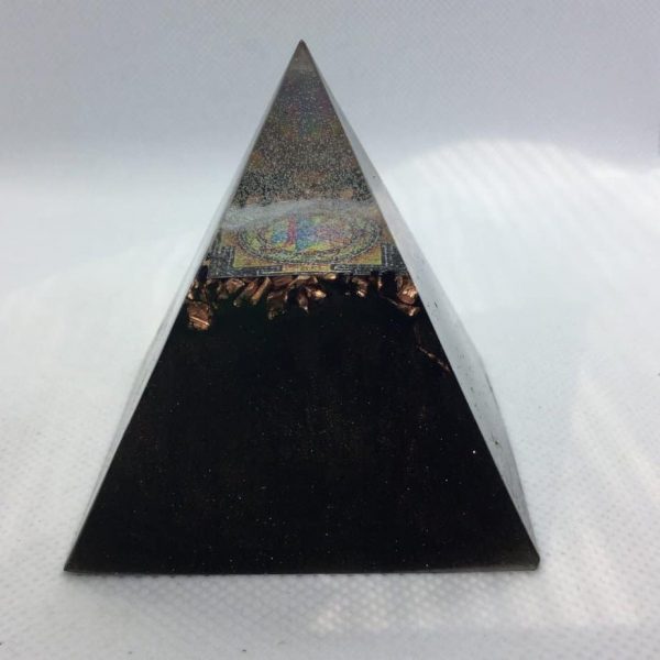 Uprising of the Mind Orgone Orgonite Pyramid 6cm 1