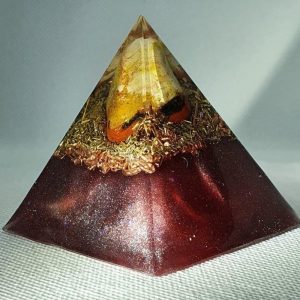 Neanderthal Dreaming Orgone Orgonite Pyramid 6cm - Polymorphic Jasper, herkimer Diamonds, Brass and Copper, with a lovely quartz at the base