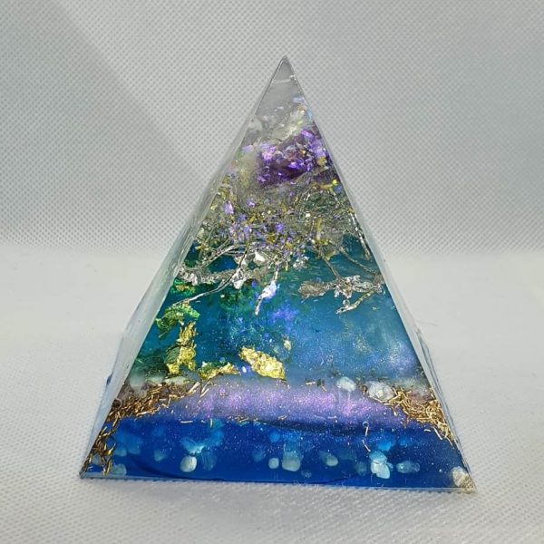 Blue Power Orgone Orgonite Pyramid 9cm 1