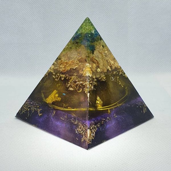 Ethereal Body Orgone Orgonite Pyramid 9cm - Float away with this Orgonite is like looking into the depth of space...with a heart beating of a Blue Topaz, Peridot, Gold, Brass and Jet, Obsidian and Large Tourmaline chunk